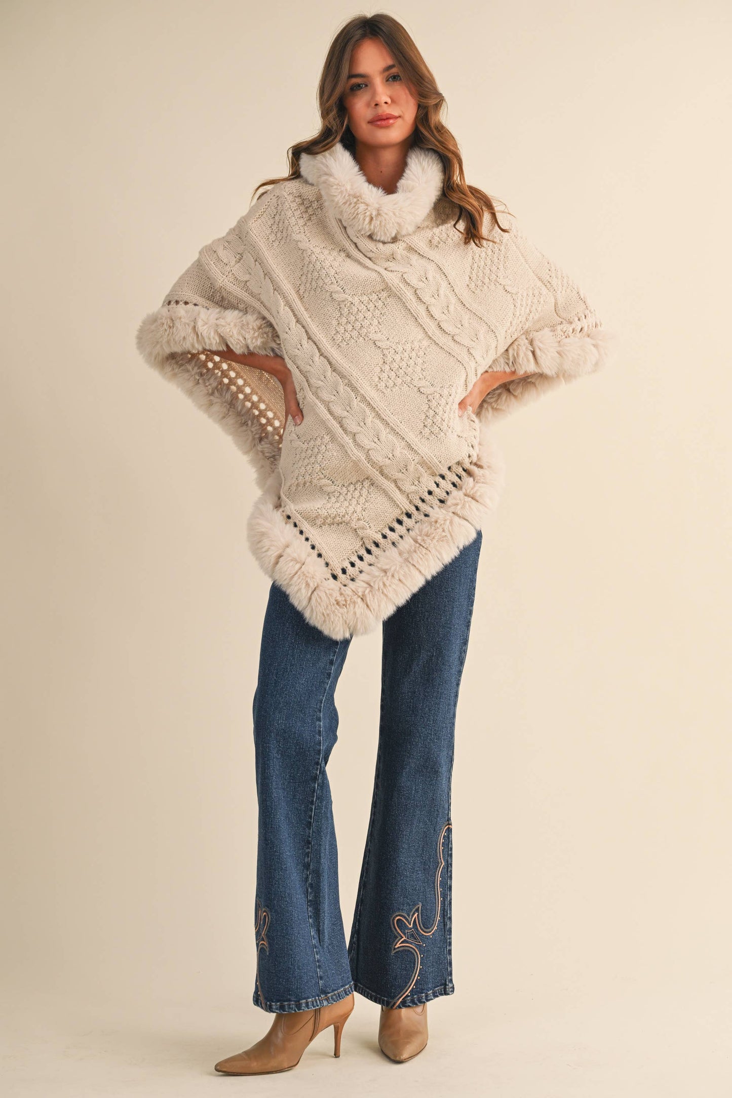 FAUX FUR TRIM SWEATER PONCHO