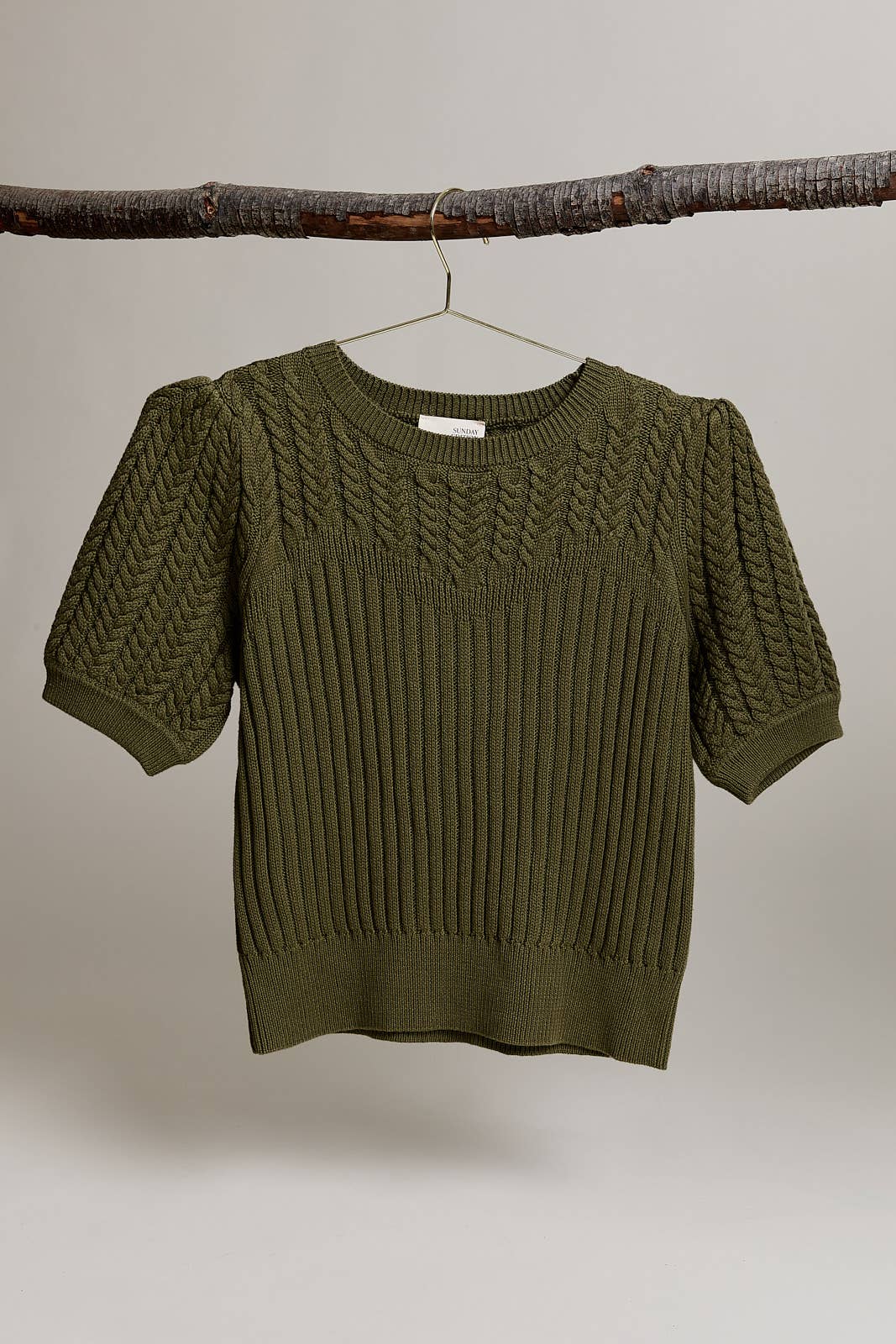 ROUND NECK PUFF SHORT SLEEVE CABLE SWEATER