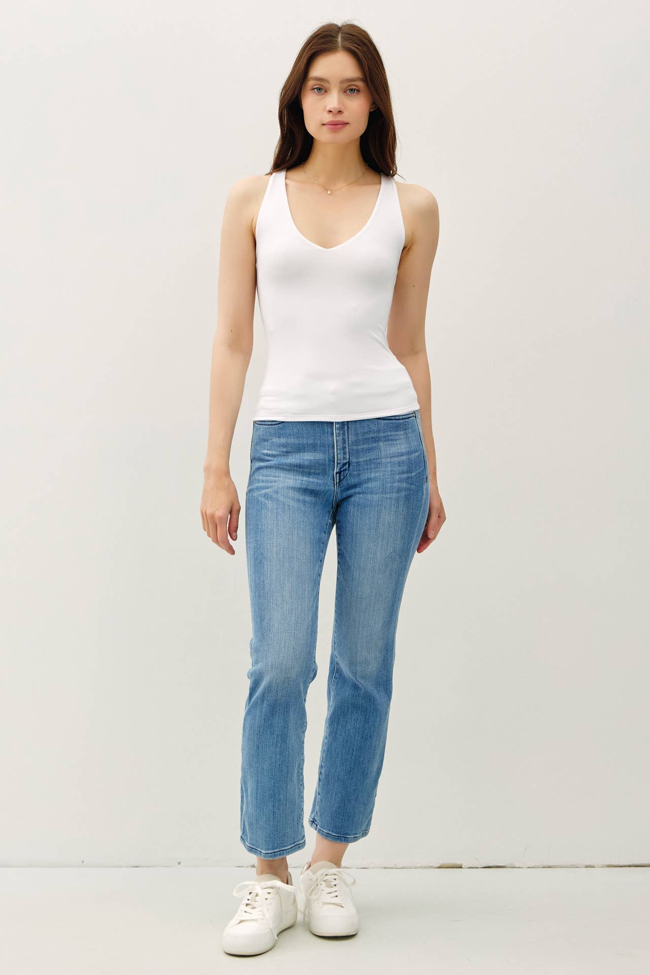 BASIC FULL LENGTH V-NECK TANK