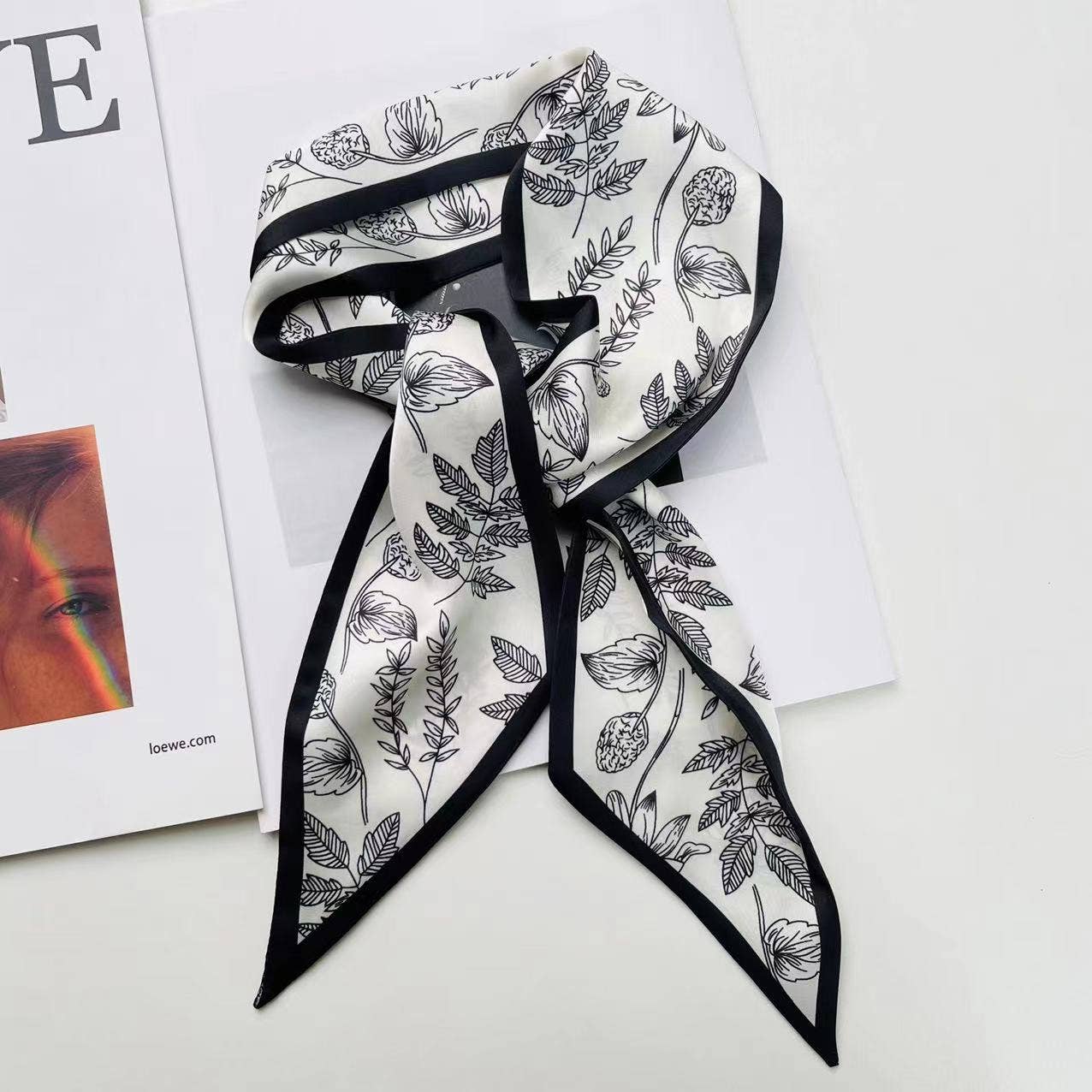 Print Narrow Long Satin Silk-Feel Scarf MK2BLW6W6NSI135
