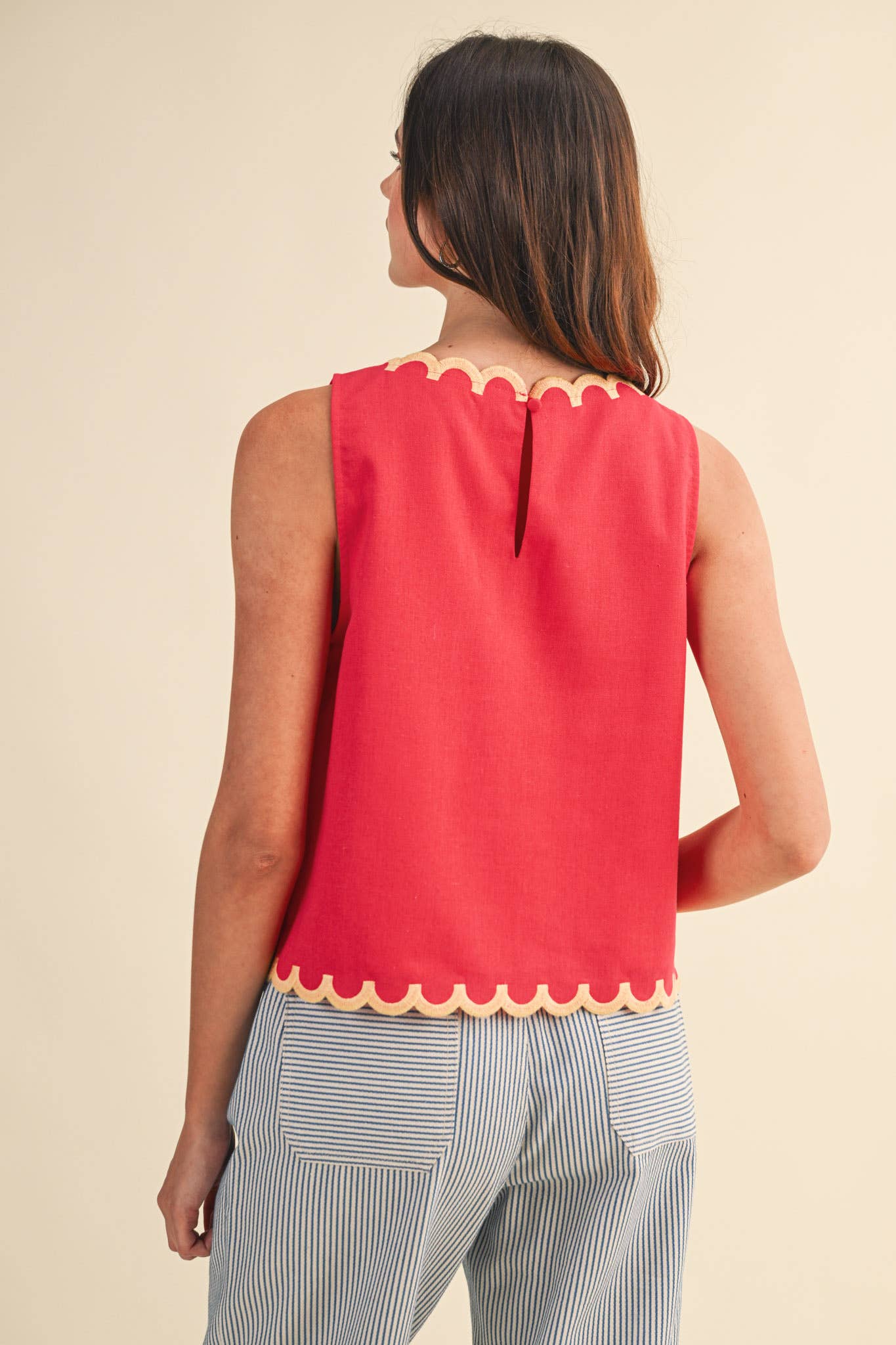 FLORAL EMBROIDERY SCALLOPED TANK MTP4915