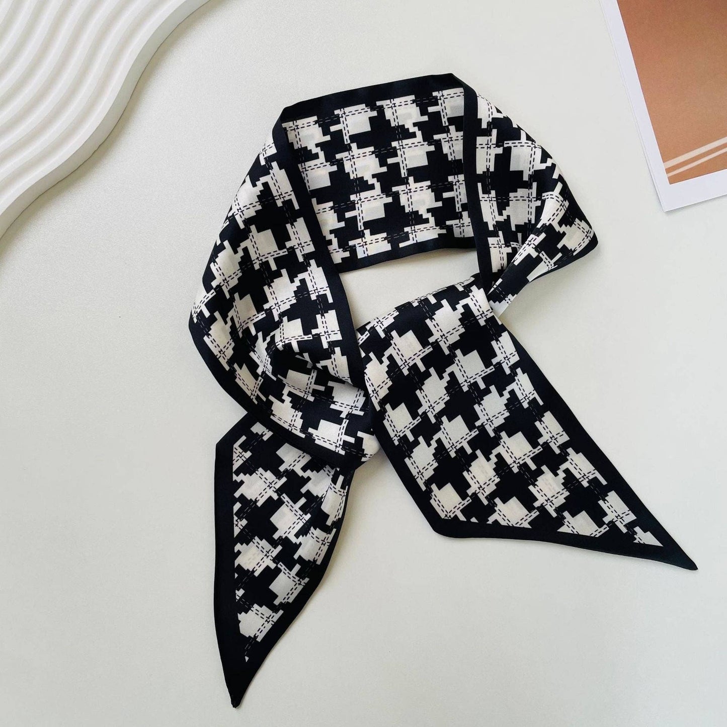 Print Narrow Long Satin Silk-Feel Scarf MK2BLW6W6NSI135