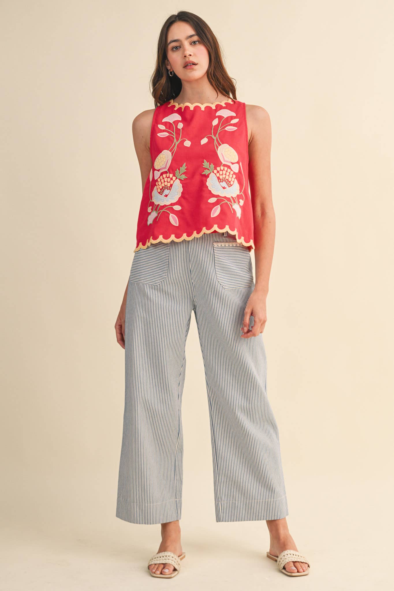 FLORAL EMBROIDERY SCALLOPED TANK MTP4915