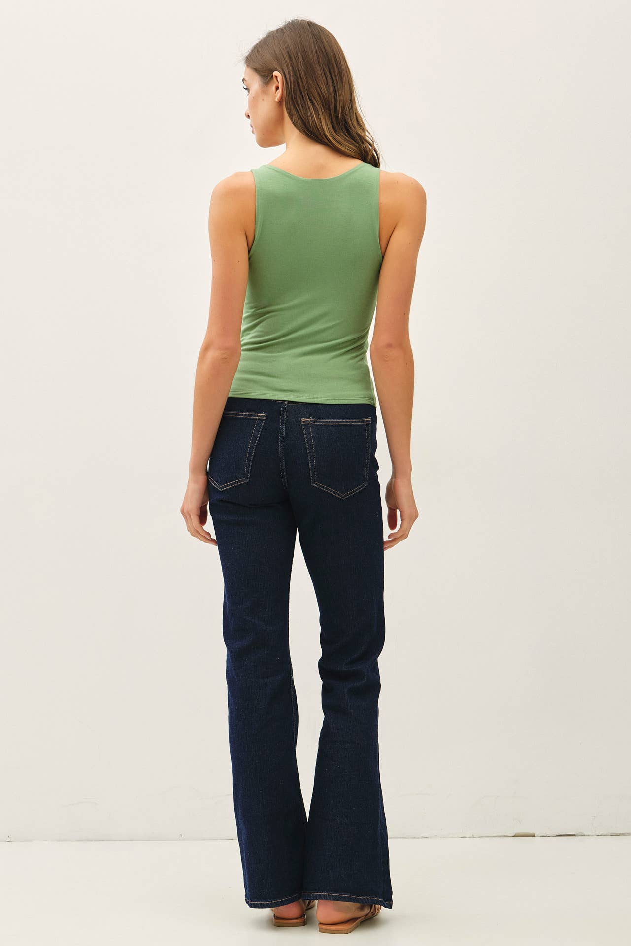 BASIC FULL LENGTH V-NECK TANK