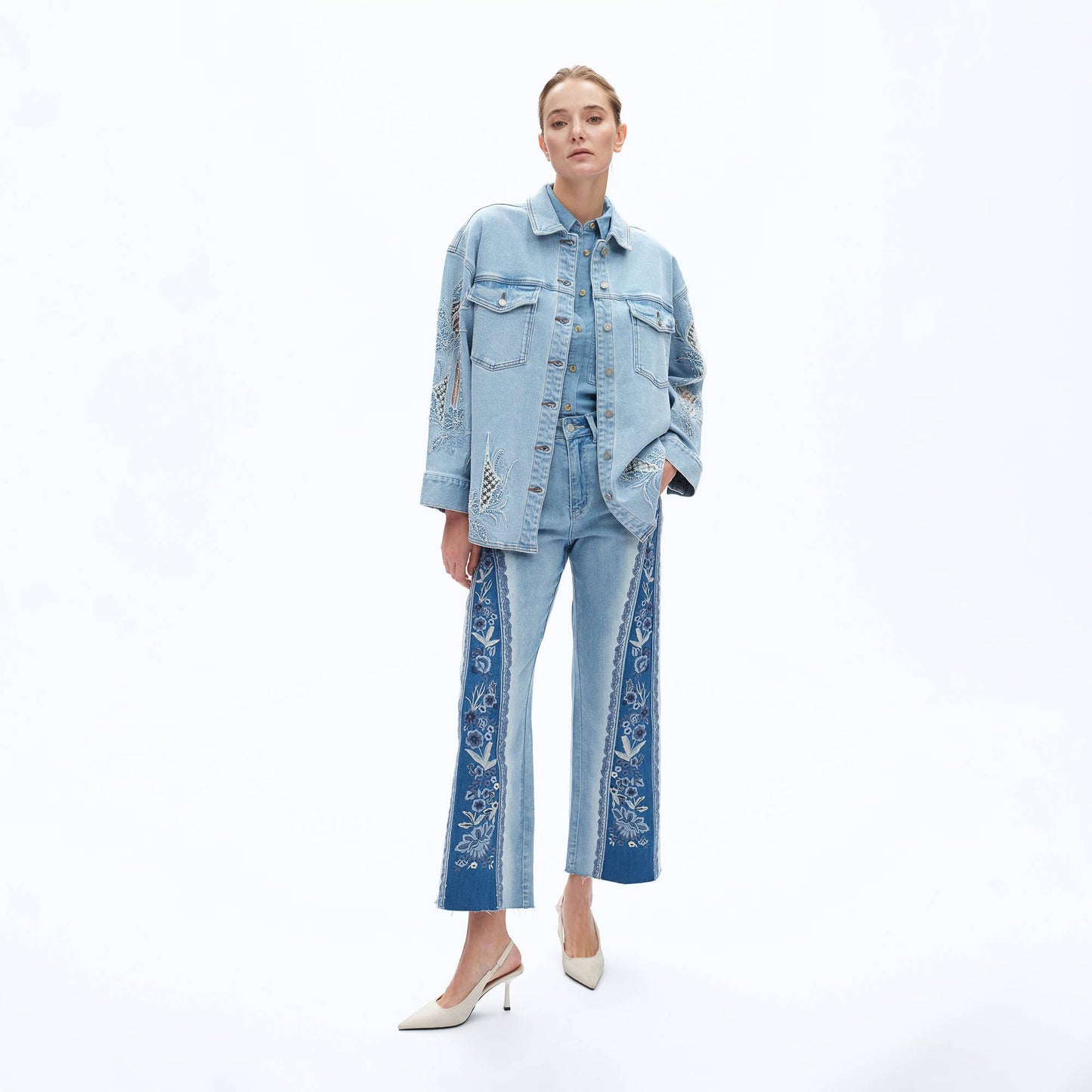 SUPER HIGH RISE WIDE LEG JEANS WITH RAW HEM