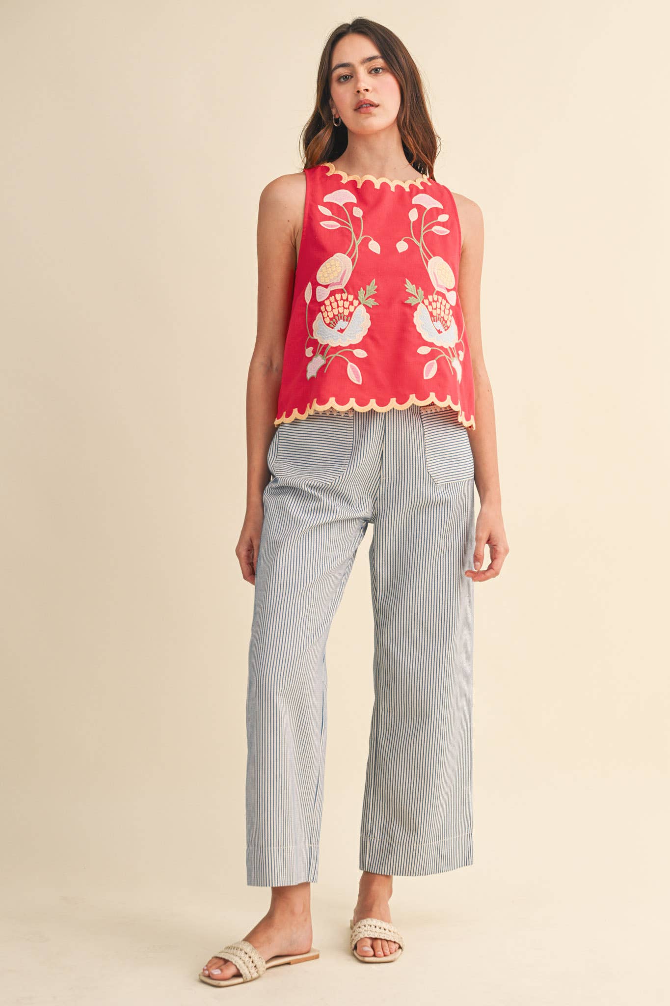 FLORAL EMBROIDERY SCALLOPED TANK MTP4915