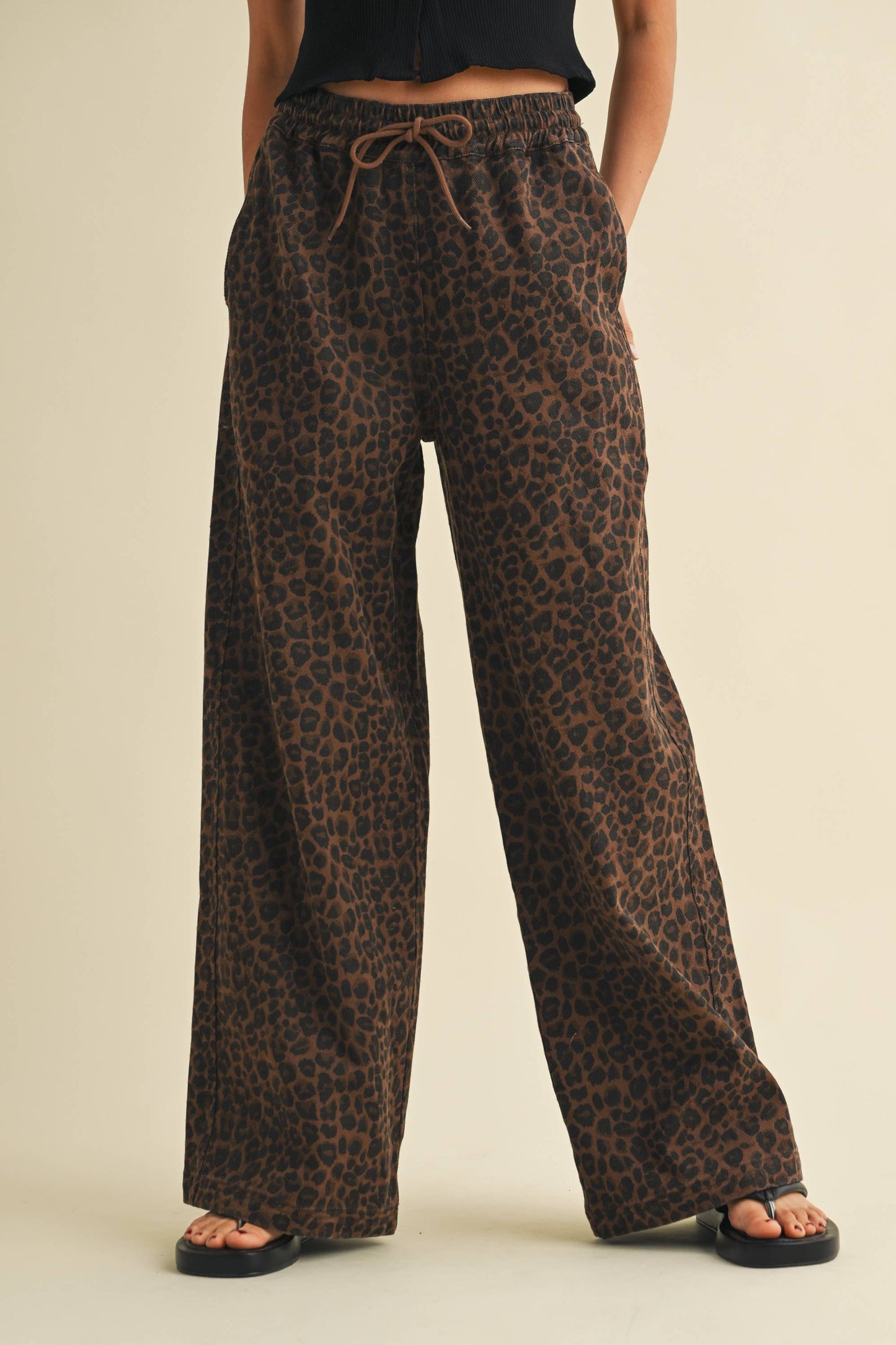 LEOPARD PRINT WIDE DENIM PANTS