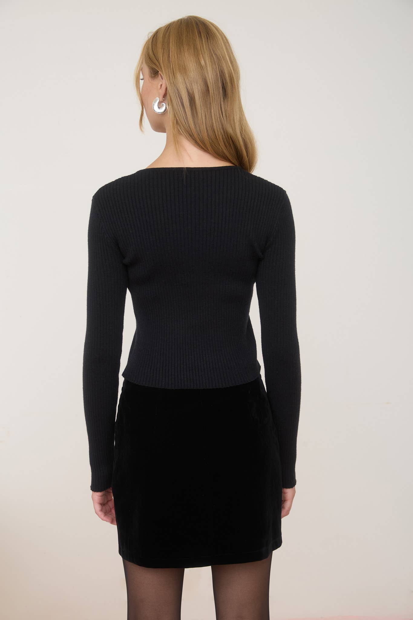 FRONT JEWELED BOW CUT-OUT DETAIL KNIT CARDIGAN