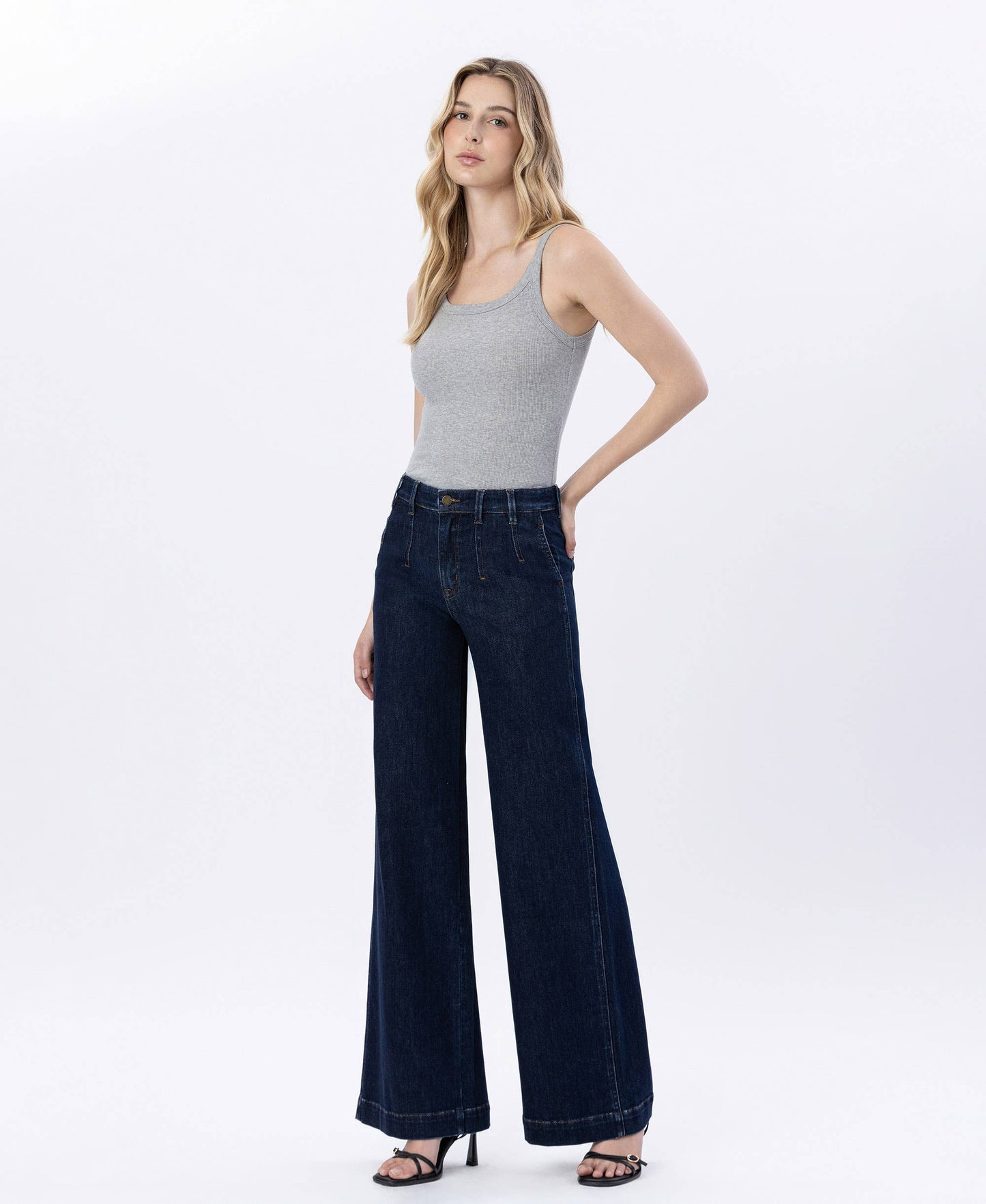 HIGH RISE DART DETAIL WIDE LEG JEANS