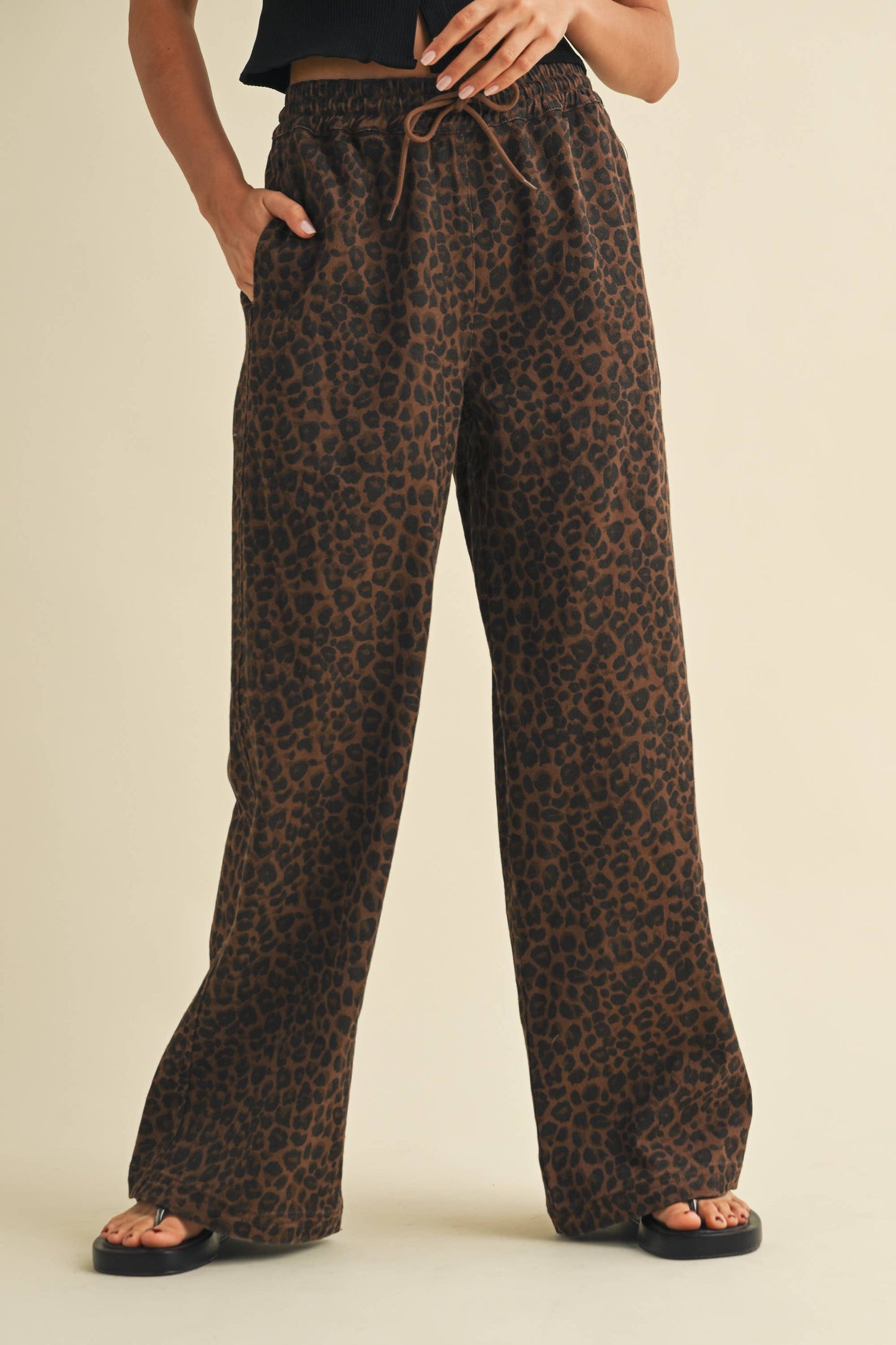 LEOPARD PRINT WIDE DENIM PANTS