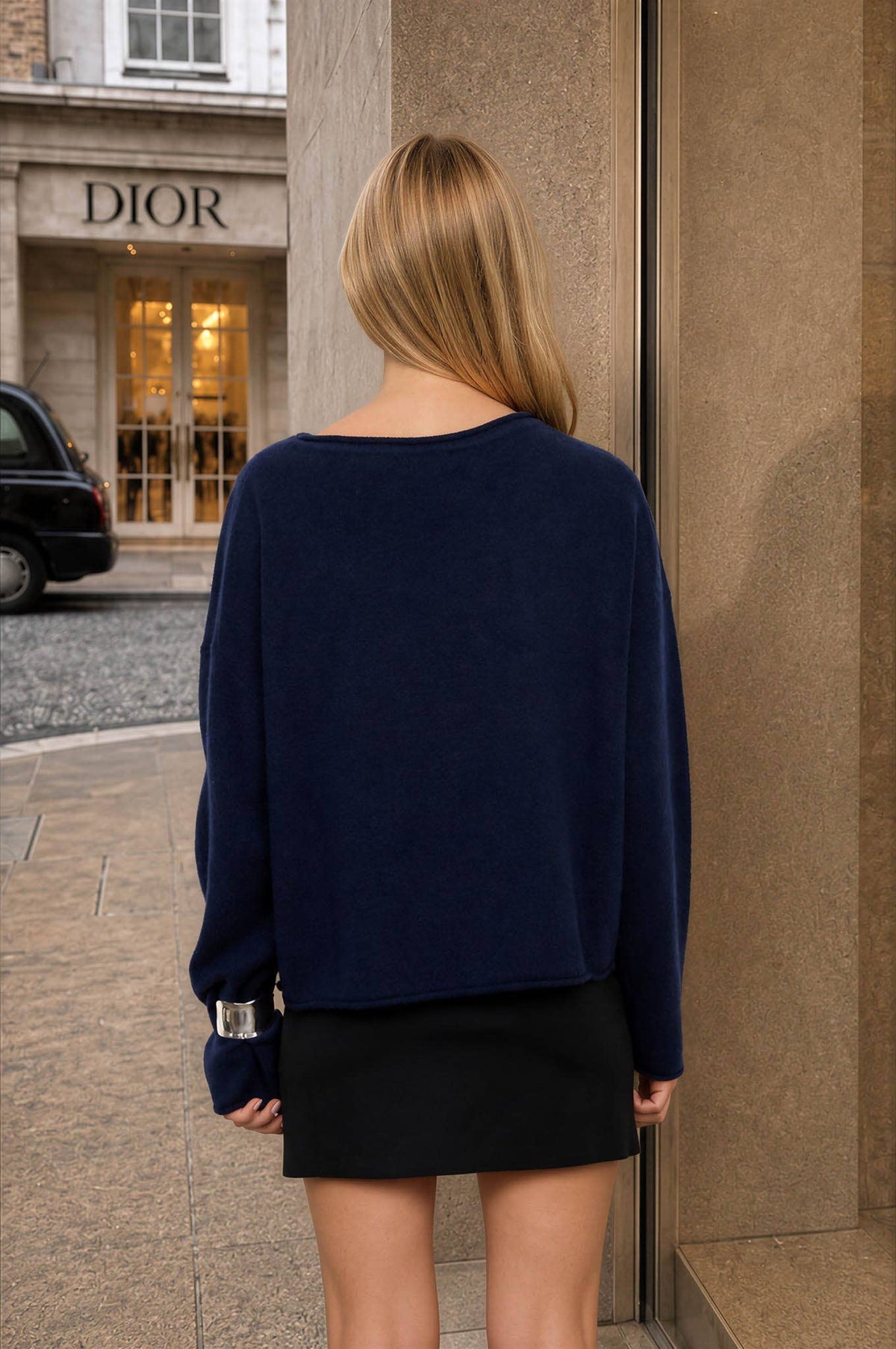 CENTER SEAM ROLLED NECK KNIT SWEATER