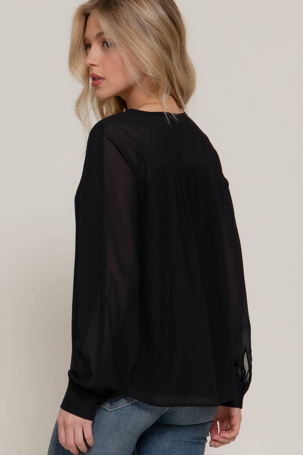 Long Sleeve Round Neck Chiffon Blouse