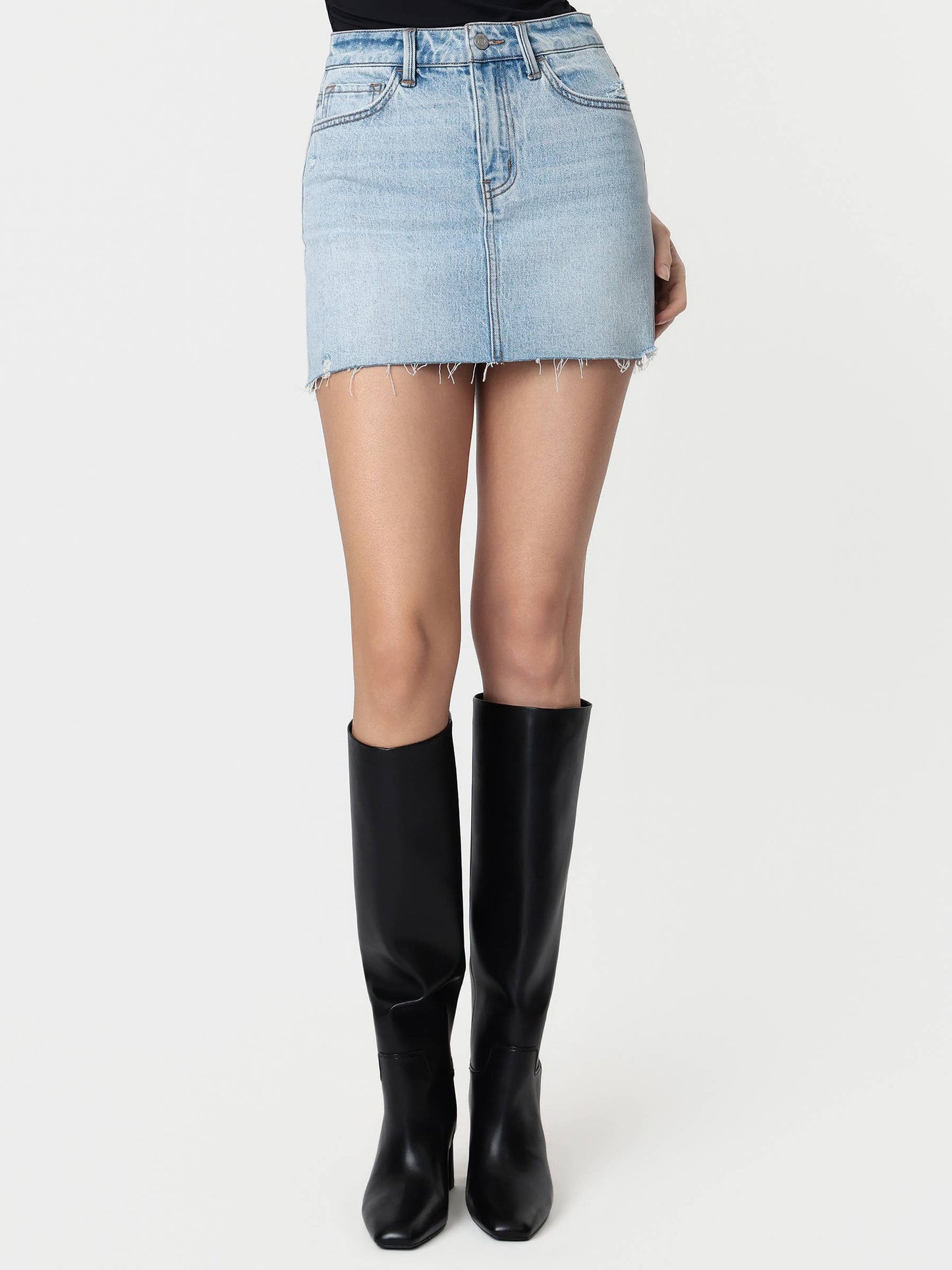 MID RISE CLEAN CUT RAW HEM LIGHT WASH DENIM SKIRT T7389