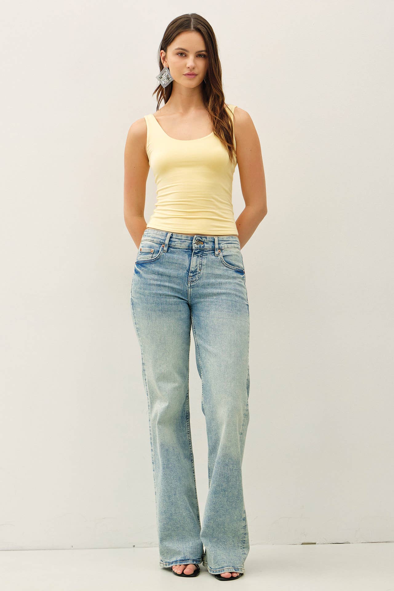 BASIC SCOOP NECK TANK