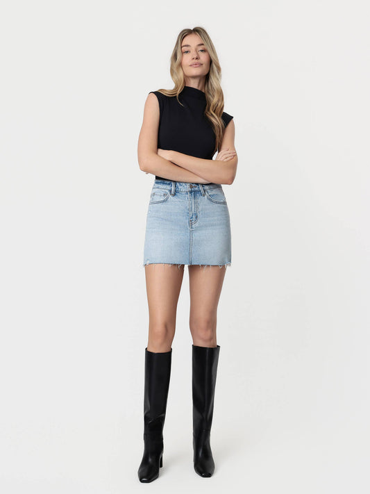 MID RISE CLEAN CUT RAW HEM LIGHT WASH DENIM SKIRT T7389