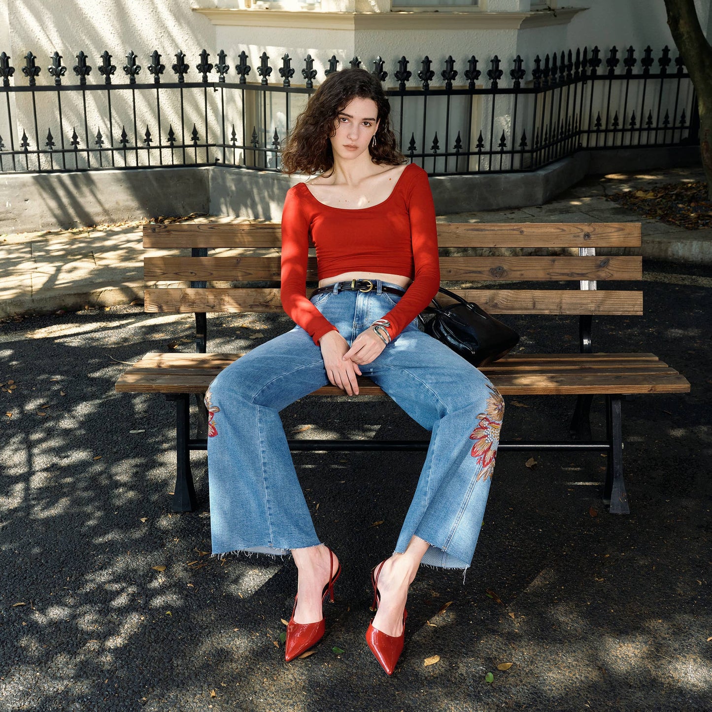 HIGH RISE EMBROIDERED WIDE LEG JEANS WITH RAW HEM BYW8254